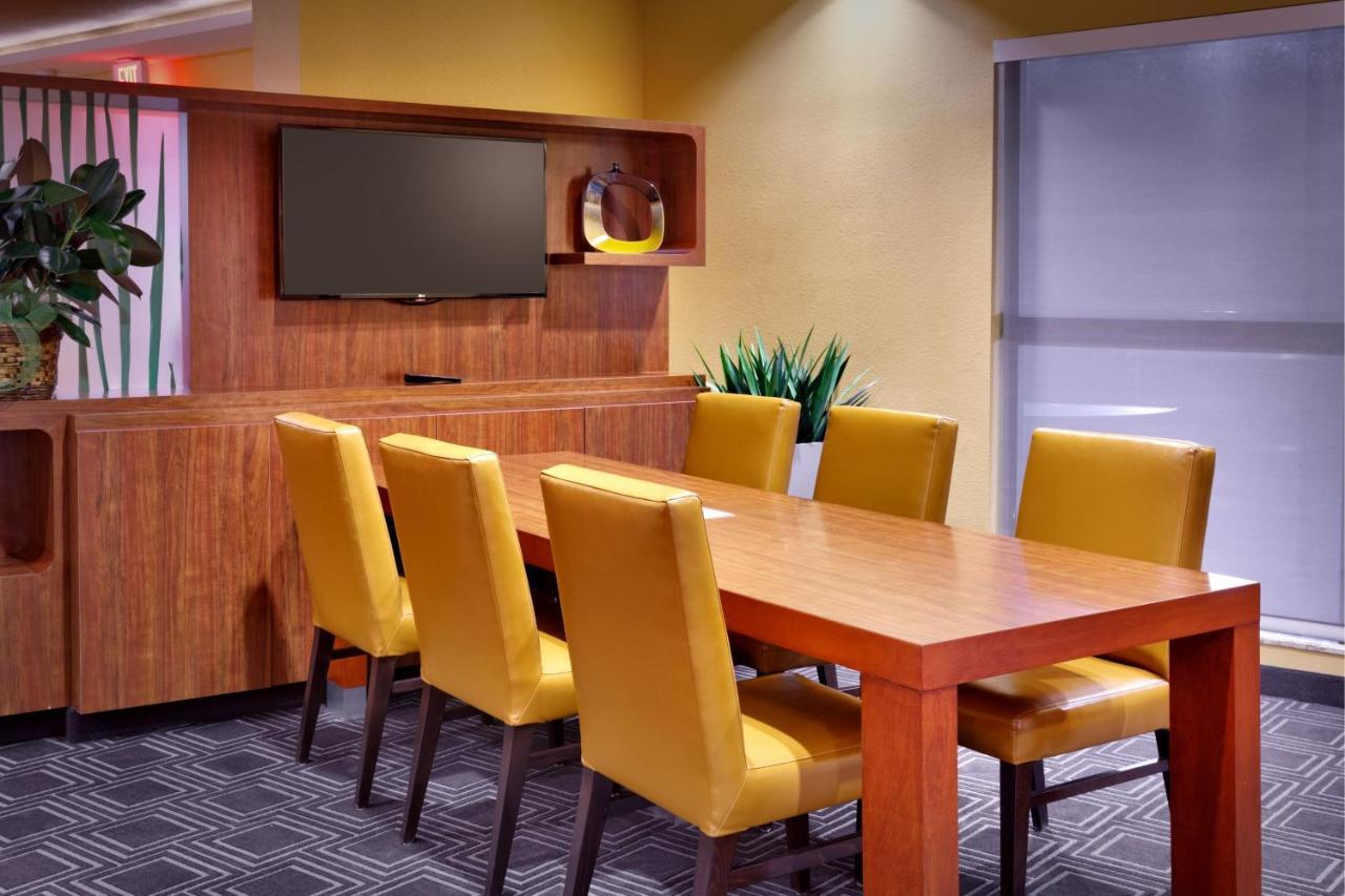 Towneplace Suites By Marriott Dickinson Eksteriør billede